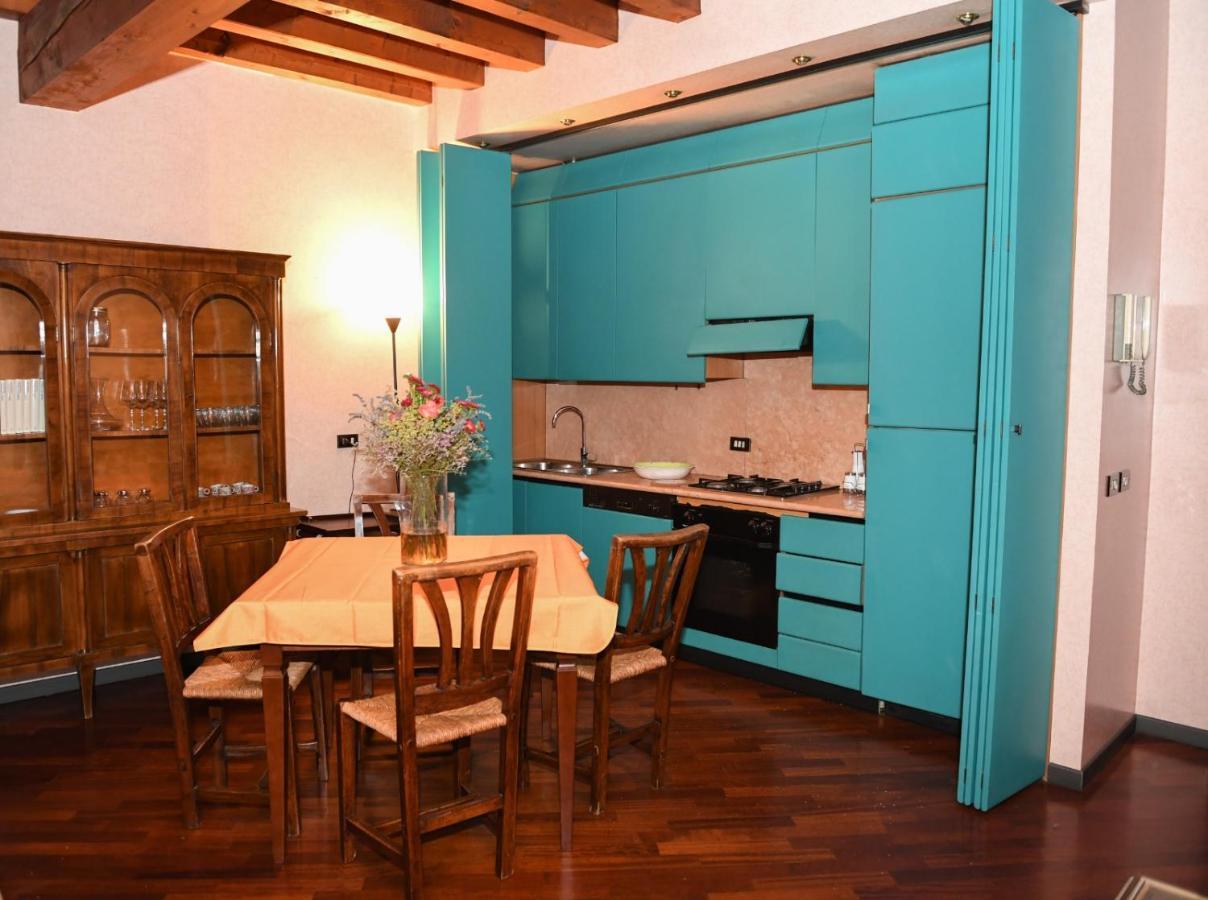 Dimora Noemi Appartement Verona Buitenkant foto